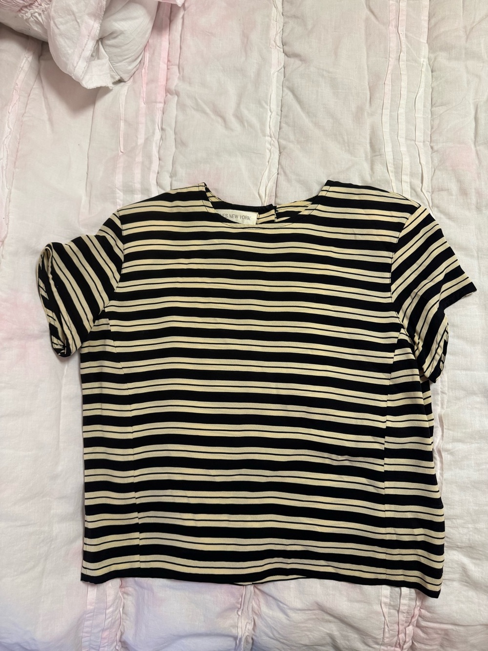 jones new york 100% silk stripped cream and black blouse size 4